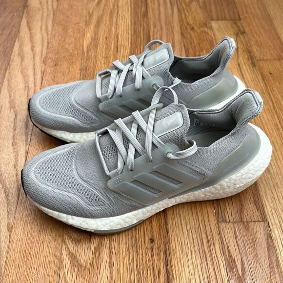 Adidas Ultraboost 22 Gray White Sneakers Women’s Size 8 - Picture 3 of 12